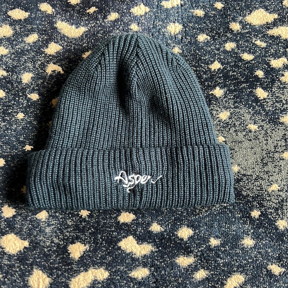 Never worn Mad Happy Aspen hat exclusive